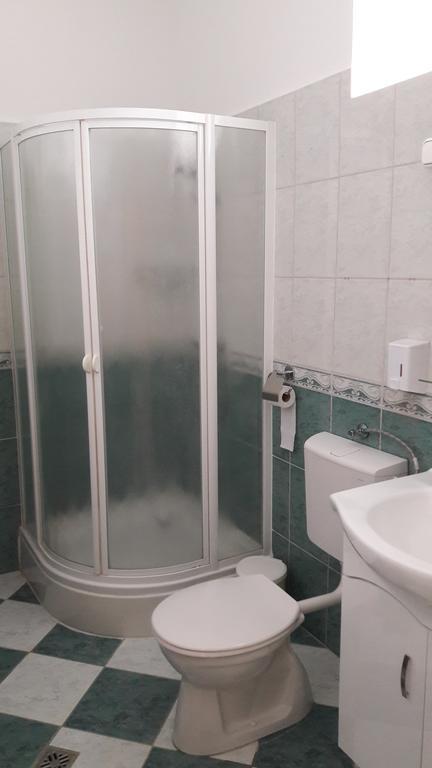 Relax Apartman Eger Exterior foto