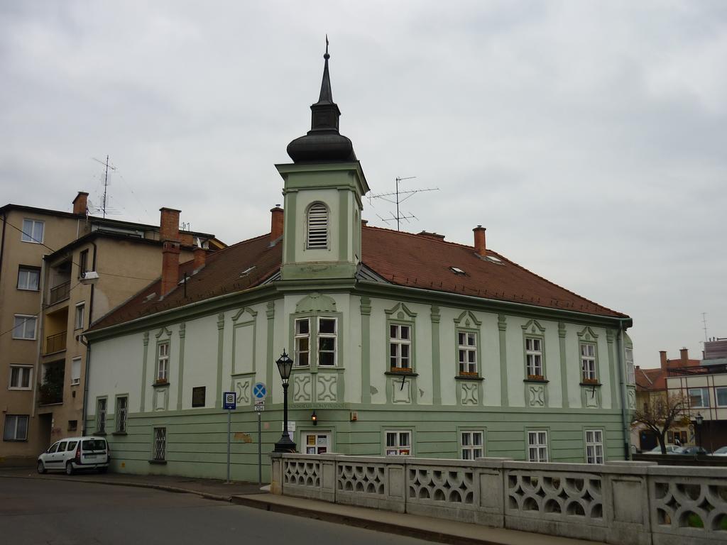 Relax Apartman Eger Exterior foto