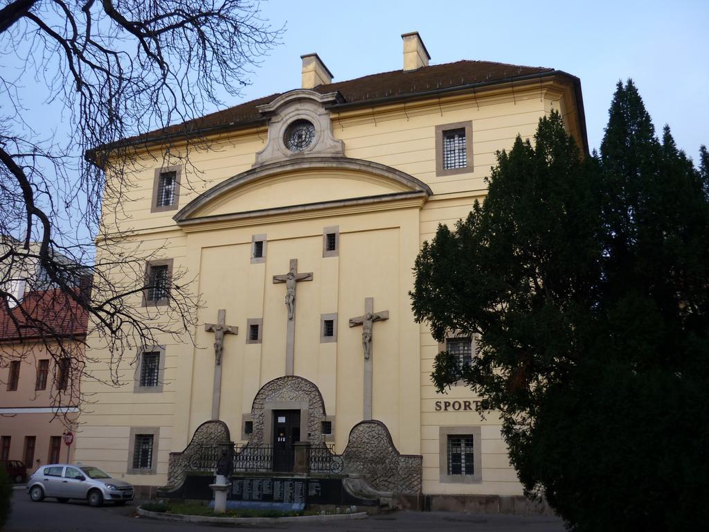 Relax Apartman Eger Exterior foto