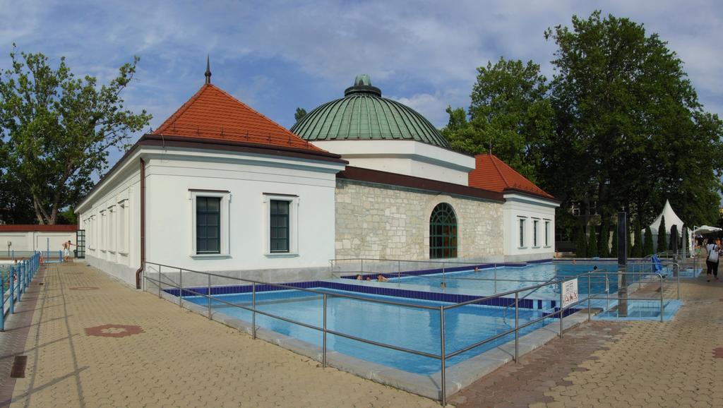 Relax Apartman Eger Exterior foto